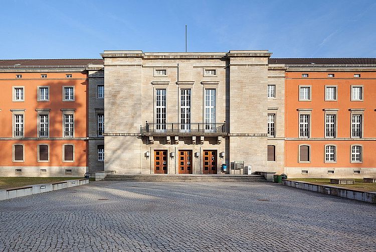 Das einstige DRK-Präsidium wird heute von der Universität Potsdam genutzt