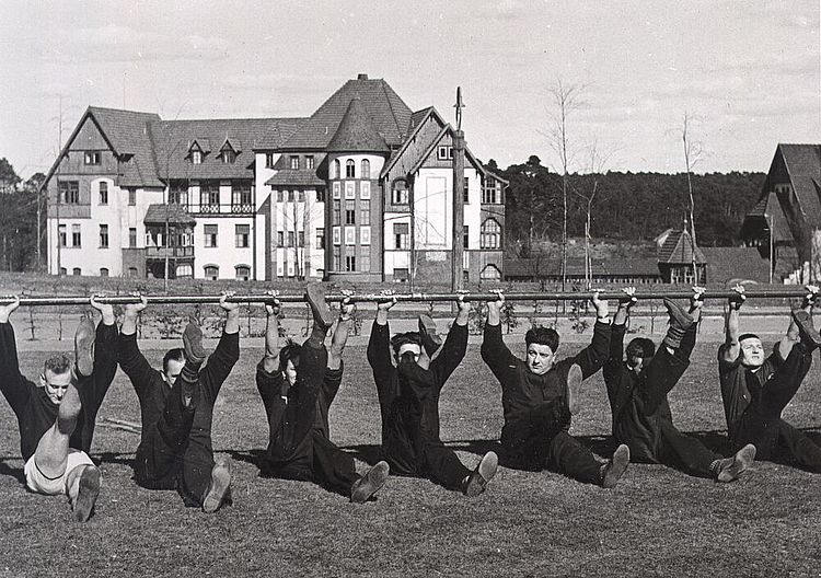 Im Zweiten Weltkrieg wurden hier kriegsinvalide Soldaten behandelt